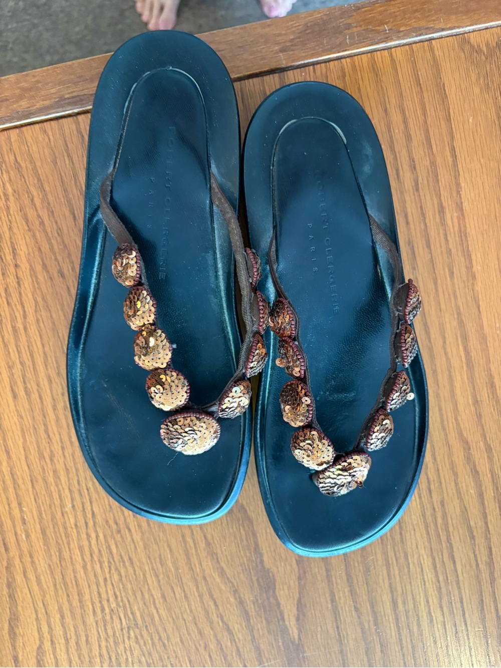 Leather Sequin Toe-Post Sandals - Brown/Gold